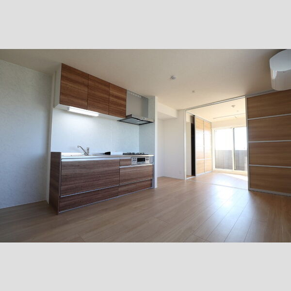 アベニール大倉山303号室 LDK10.6帖