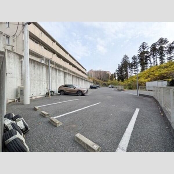 スプリングフォレスト　A 駐車場