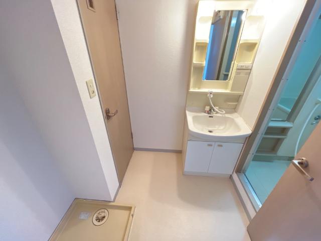 ルミナス原宿 洗髪洗面化粧台