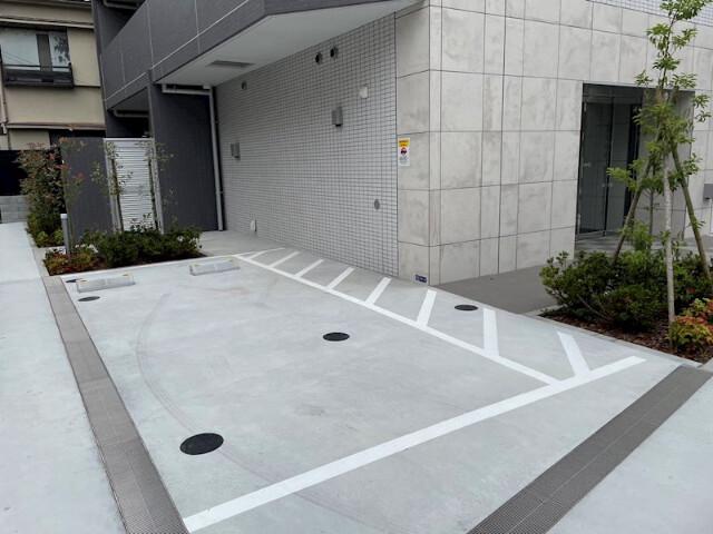 ジェノヴィア南千住Ⅵスカイガーデン3階 駐車場