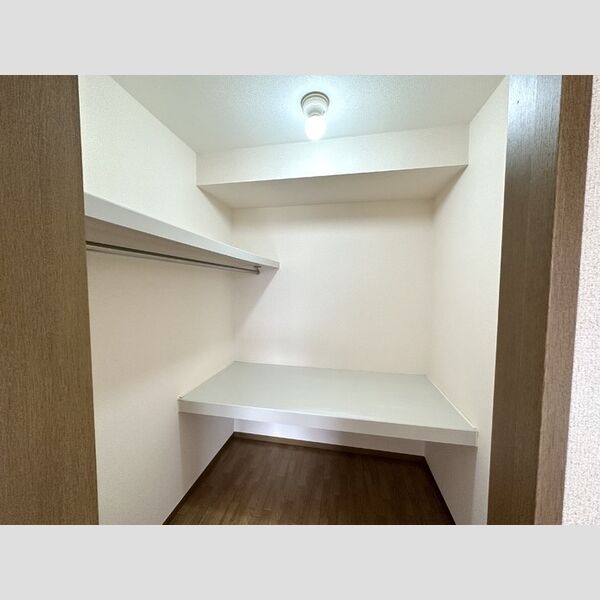 ハイローズ船橋　壱弐番館 ウォークインクローゼット