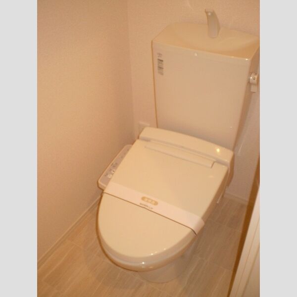 セレナ東海岸北A201号室 温水洗浄暖房便座