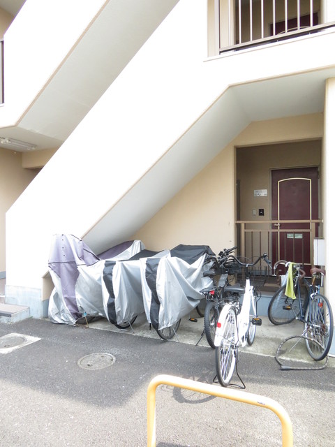 Ninety相模大野1階 駐輪場