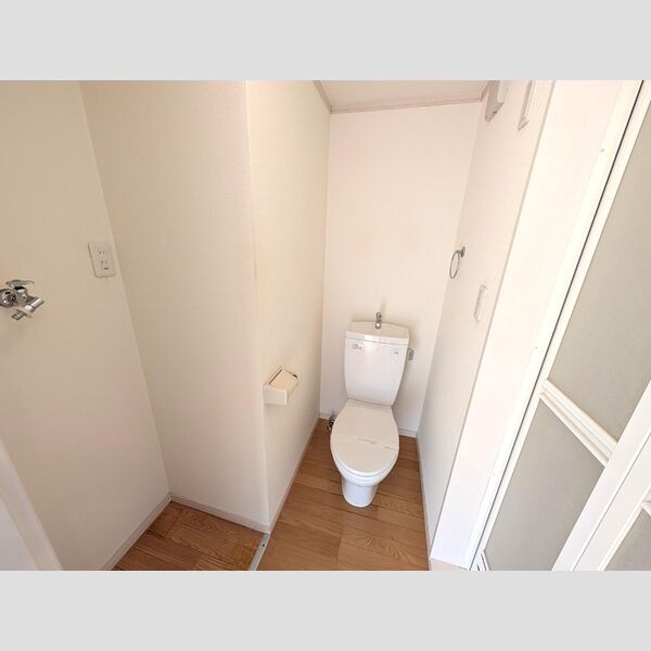 ハイツ岡沢　B203号室 トイレ・洗濯機置き場