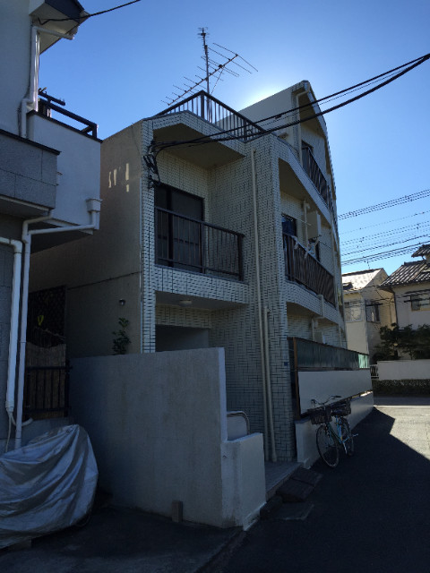 ユーコート武蔵小金井303号室 建物エントランス