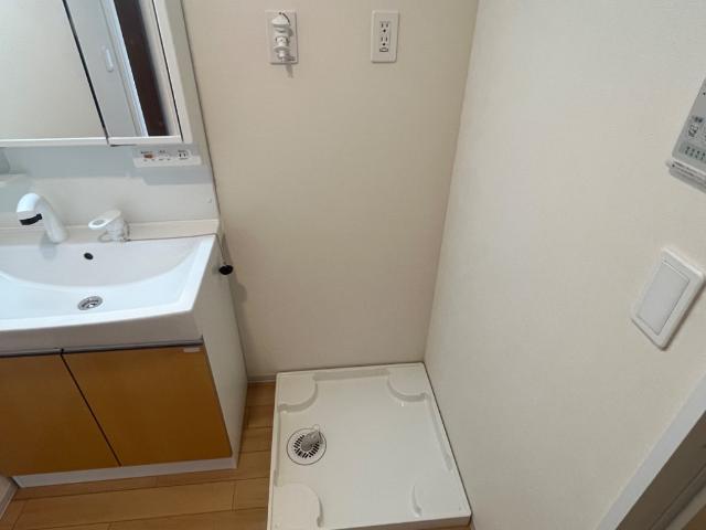 ヴォーグ106号室 洗濯機置場