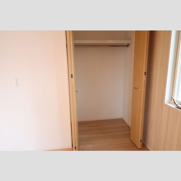 ビバーチェ301号室 クローゼット