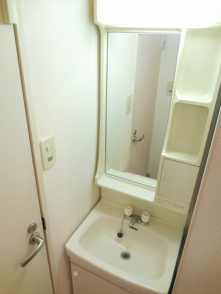 レオパレスサニーコート 独立洗面台