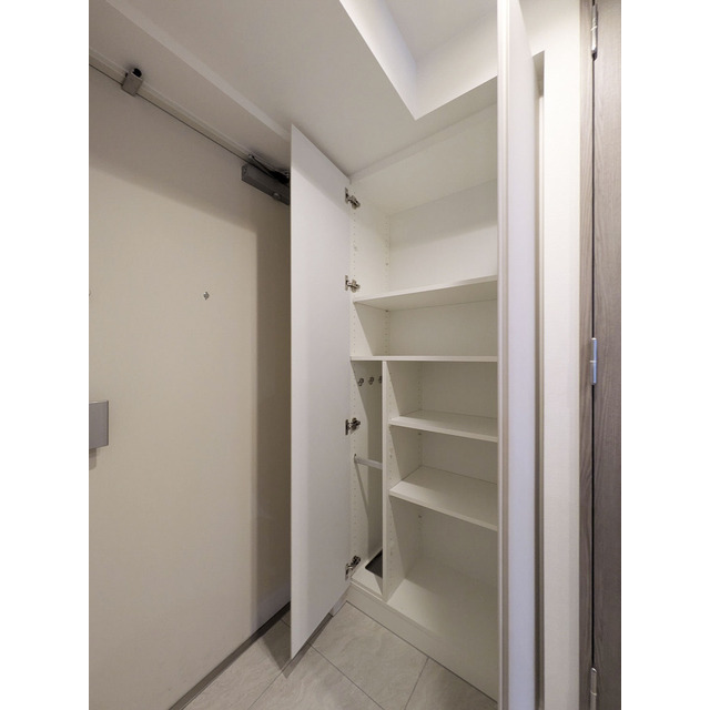 ACP Residence 西巣鴨0901号室 靴箱