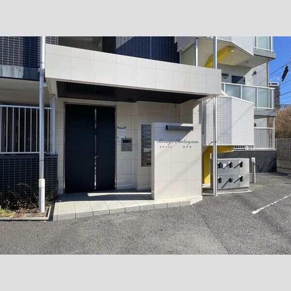 ミラージュ新子安406号室 エントランス