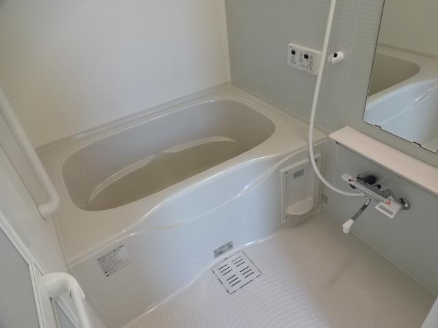 スフィーダ203号室 バス