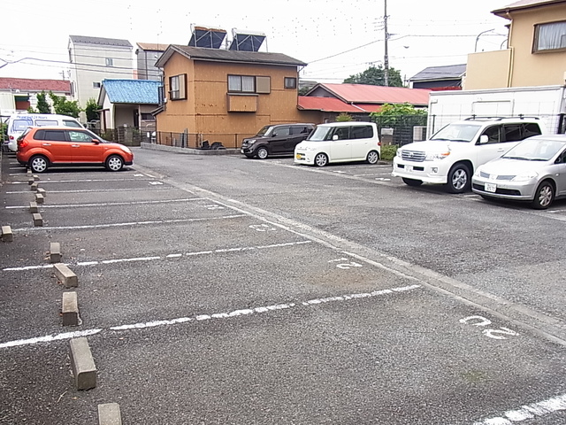 アジュール湘南0209号室 駐車場