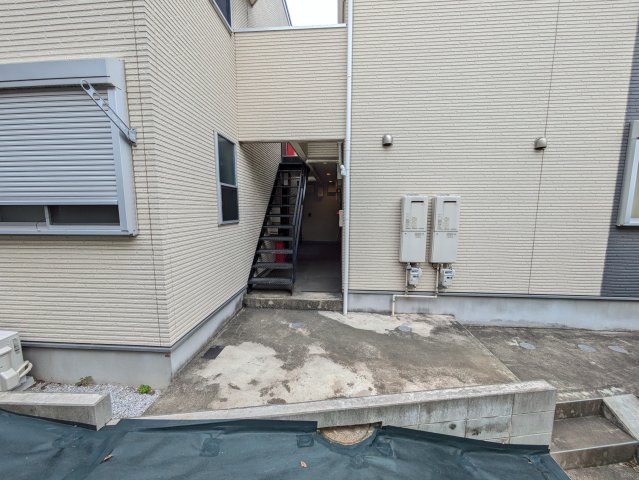 ベイルーム東白楽105号室 エントランス