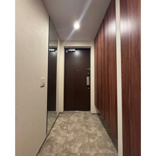 ザパークハウス西新宿タワー60504号室 玄関　2026年6月撮影