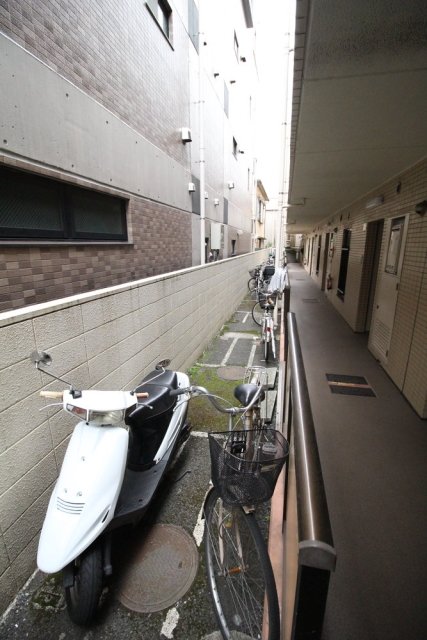 エヴェナール南六郷3階 駐輪場