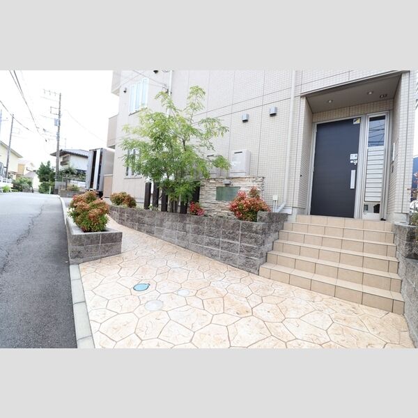 トネリコテラス　2 エントランス