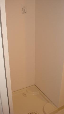 ビレッジ高坪Ⅱ202号室 洗濯機置場