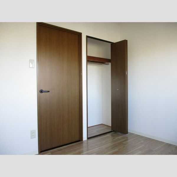 エコガーデン　C棟210号室 洋室