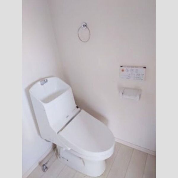 セレーノ井土ヶ谷101号室 トイレ