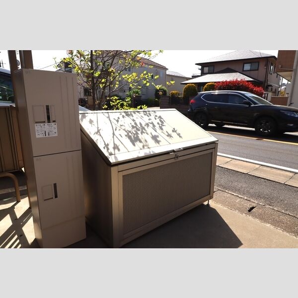 シャルマン 入居者様専用ゴミスットカー・宅配ボックス