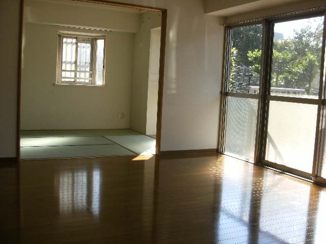 ラ・カーサ中山 LDK＋和室