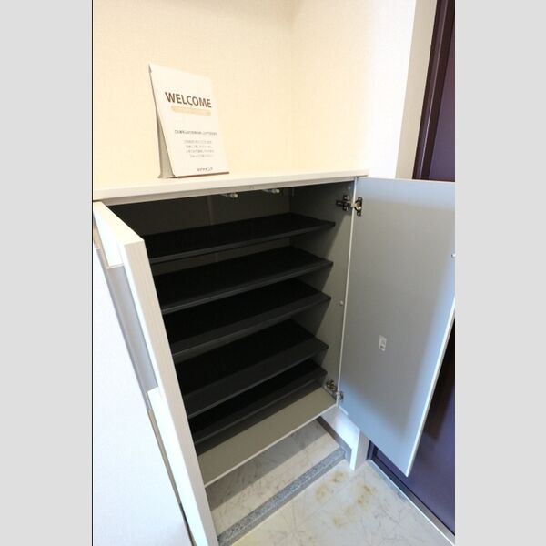 ファースト　クライム303号室 シューズボックス