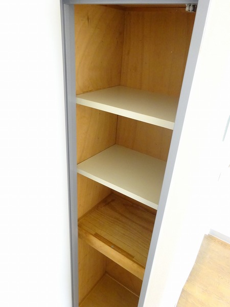 ライオンズプラザ鶴見中央201号室 収納