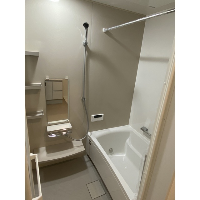 メゾン　リエール1階 内観