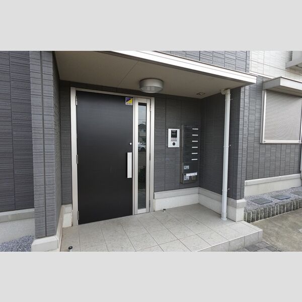 ウィステリア榎 エントランス