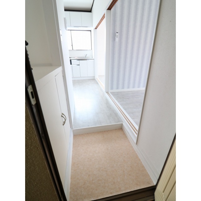 パールコーポ202号室 玄関