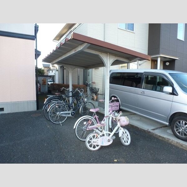 リヴェール高沢　A/B 周辺