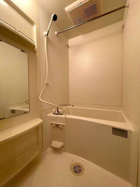 ガラ・シティ横浜西口3階 浴室乾燥機付き