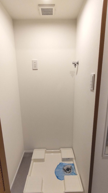 レジディア新川Ⅱ7階 洗濯機置場