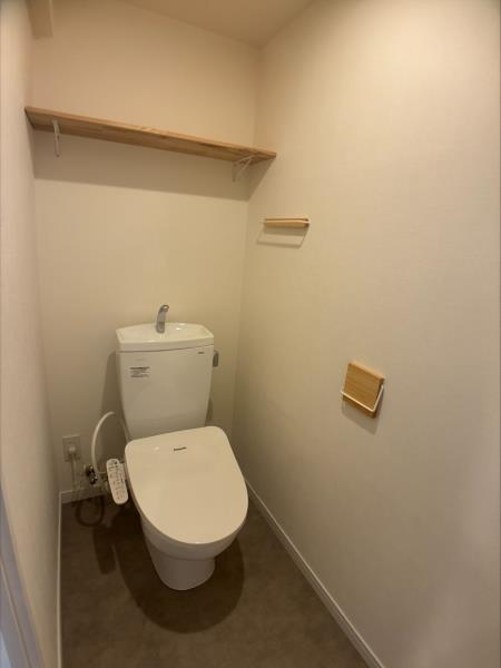 ＥＶＥＲＴＯＷ　Ｃｏｌｏｒｅ　ＳＥＮＧＥＮＤＡＩ3階 トイレ