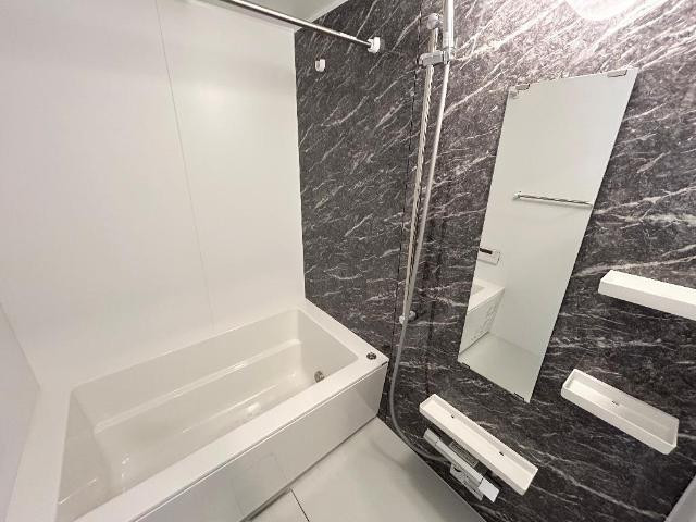 ルナフォーリア203号室 バス