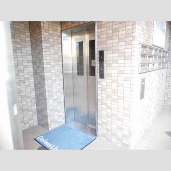 サンクレールコート703号室 エレベータ