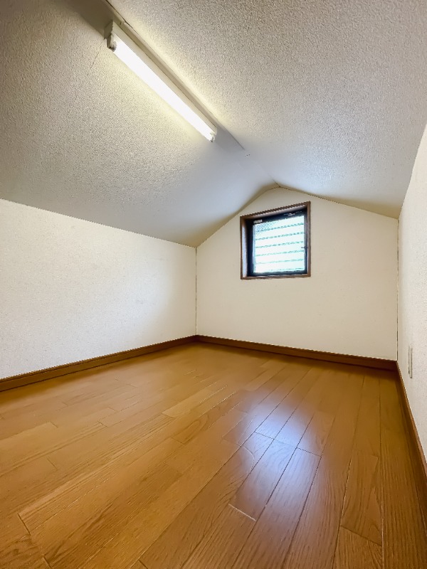 下連雀５丁目貸家 ■2階、6.5帖