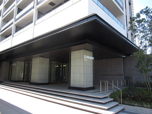 プラウドシティ武蔵浦和ステーションアリーナ18階 マンションエントランス