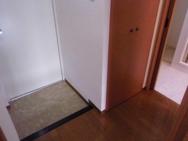 プライム柏 玄関