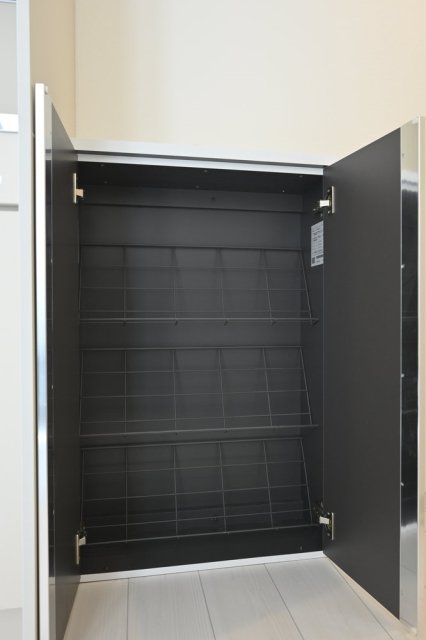 ラクシス田端2階 靴入