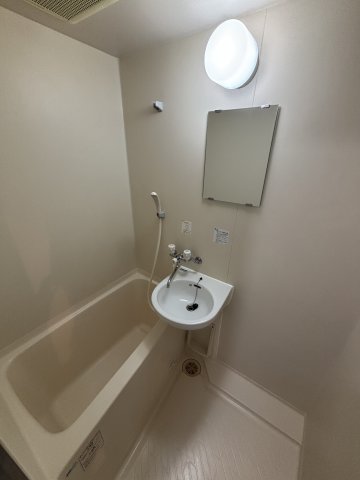 スクエア田邊0105号室 お風呂