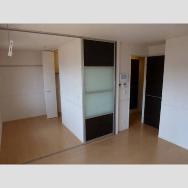 フェリーチェ リビング・洋室