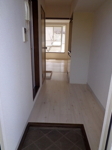 ユキハイツ2階 玄関