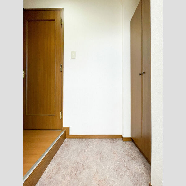 ハイムフローラ川口 玄関