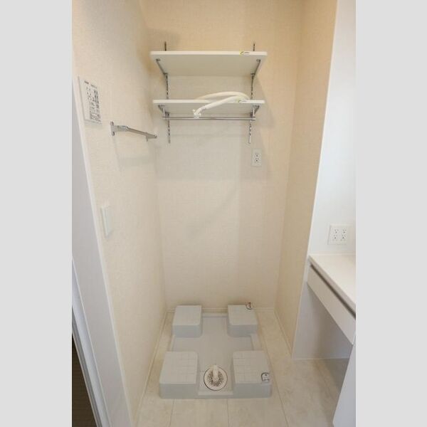 クラレット　A棟202号室 室内洗濯機置場