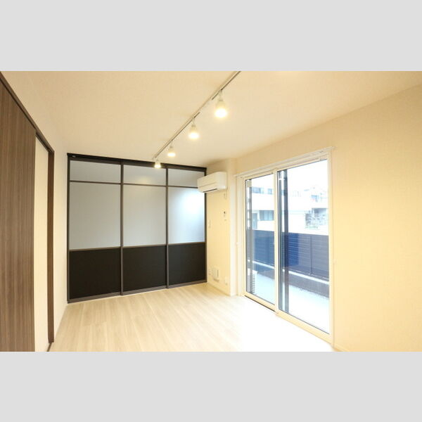 フライハイト リビング