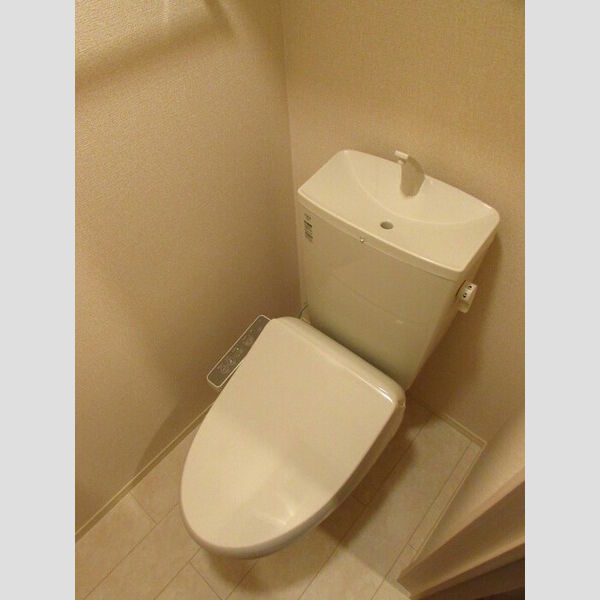 R.ザウバーⅡ　A棟305号室 トイレ