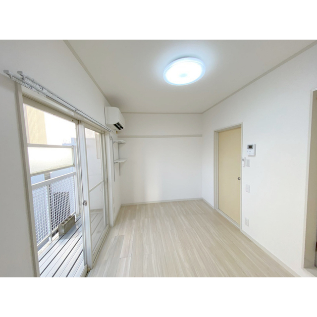 清水ハイツ208号室 内観