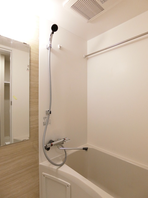 ガーラ・ステージ横濱関内 落ち着いた空間のお風呂です