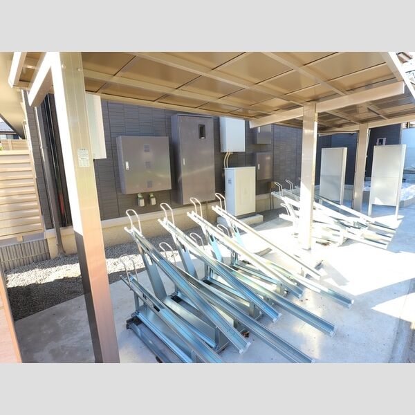 ボン マロン303号室 駐輪場